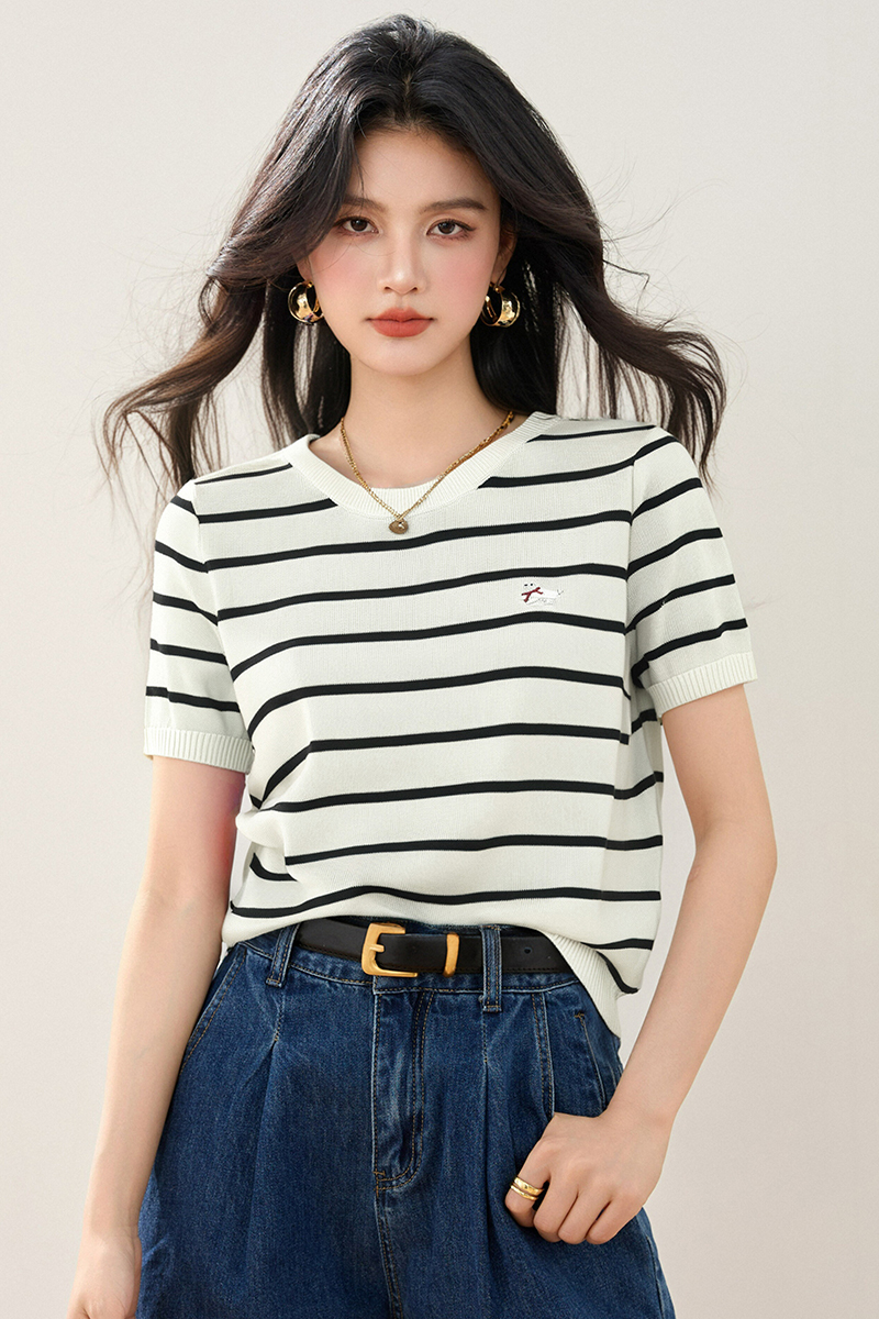 ◆◆刺繡小馬短袖針織衫上衣女圓領T恤學院風打底上衣