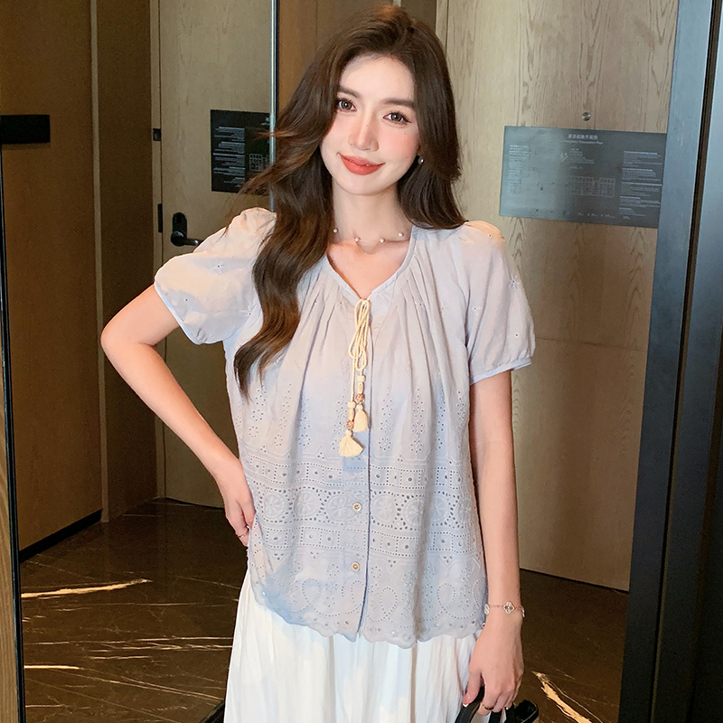 實拍2026夏季新款韓版百搭圓領系帶繡花面料短袖襯衫女上衣夏