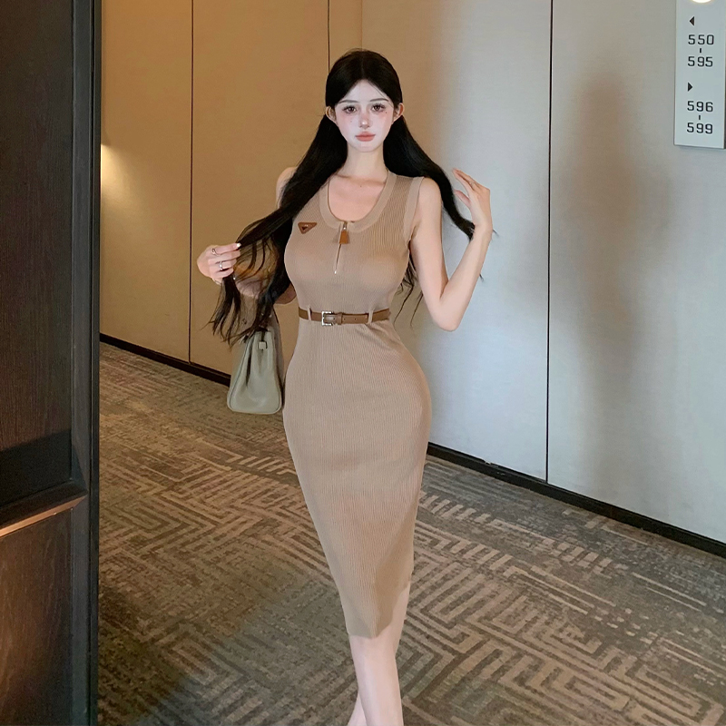 2026夏季新款純欲風無袖背心針織連衣裙女高級感名媛氣質包臀裙潮