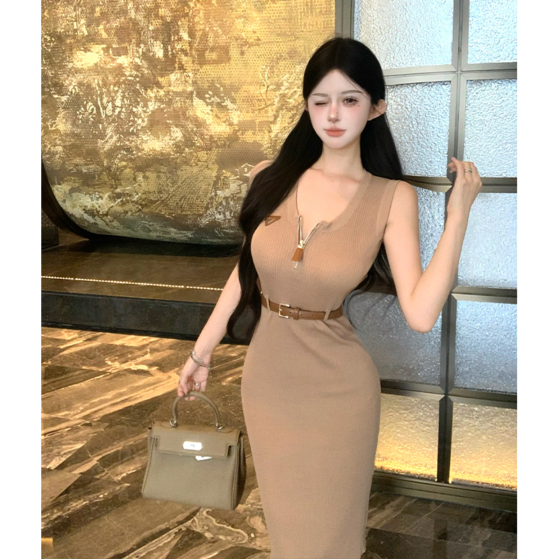 2026夏季新款純欲風無袖背心針織連衣裙女高級感名媛氣質包臀裙潮