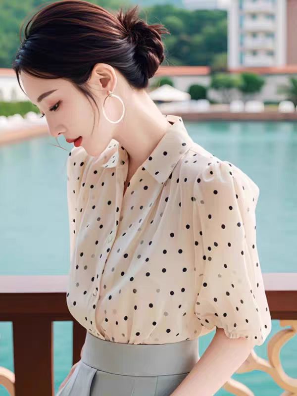 夏季法式氣質絕美小上衣白色波點襯衫2025新款女夏季獨特漂亮小衫