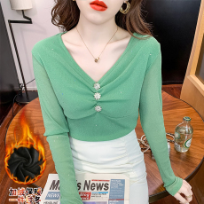 批发新款v领加绒加厚紧身超弹网纱上衣别致轻奢钻扣设计感收褶纯色t恤