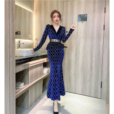 批发实拍2026春时尚网红洋气翻领格子印花礼服长裙包臀连衣裙