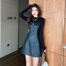 批发实拍2024秋冬气质吊带PU皮连衣裙套装两件套8930