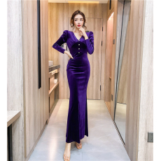 批发实拍2026秋冬时尚<b class='q'>气质</b>网红金丝绒女人味礼服长裙包臀连衣裙