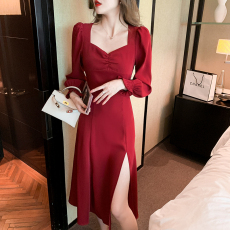 批发春季新款长袖法式<b class='q'>连衣裙</b>红色气质收腰显瘦仙女复古礼服长裙