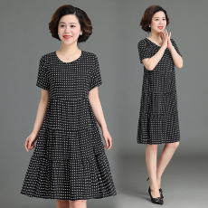 批发中老年妈妈连衣裙洋气阔太太中年女短袖<b class='q'>夏</b>装裙子圆点直筒雪纺新款