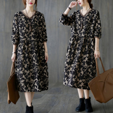 批发实拍 碎花连衣裙女装民族风加肥加<b class='q'>显瘦</b>裙子