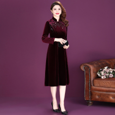 批发实拍妈妈礼服金丝绒旗袍连衣裙喜婆婆婚宴装红色春秋季高贵