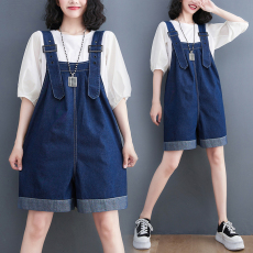 批发实拍2026年夏季新款水洗牛仔休闲显瘦<b class='q'>大码</b>五分连体背带裙