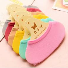 批发防滑硅胶<b class='q'>船</b><b class='q'>袜</b><b class='q'>浅口</b>隐形低帮天鹅绒薄款女士纯色魔术袜子糖果色