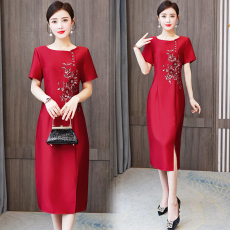 批发年轻款喜婆婆婚宴装春夏婚礼妈妈礼服裙女大码五一结婚高端<b class='q'>连衣裙</b>