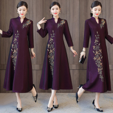 批发妈妈装婚宴长袖礼服<b class='q'>高端</b>喜婆婆女阔太太结婚旗袍年轻款<b class='q'>连衣裙</b>秋季