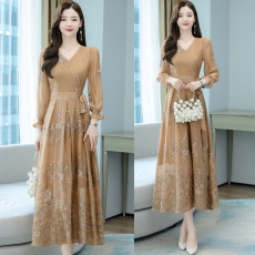 批发实拍2026春季新款重工绣花<b class='q'>雪纺</b><b class='q'>连衣裙</b>法式气质中长裙