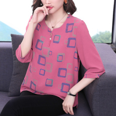 批发中袖上衣女宽松中年妈妈<b class='q'>夏装</b>2026年新款时尚洋气百搭印花t恤夏季