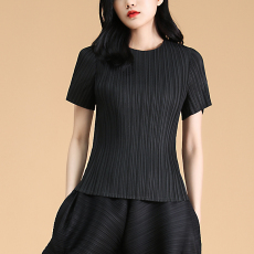 批发三宅褶皱上衣女夏季短袖<b class='q'>t</b><b class='q'>血</b>2021新款简约大码显瘦小<b class='q'>衫</b>百搭