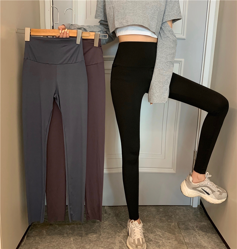 Control 3 shark skin leggings for women wearing outside, with small feet plush, tight fitting and slimming legs,_voghion.com
