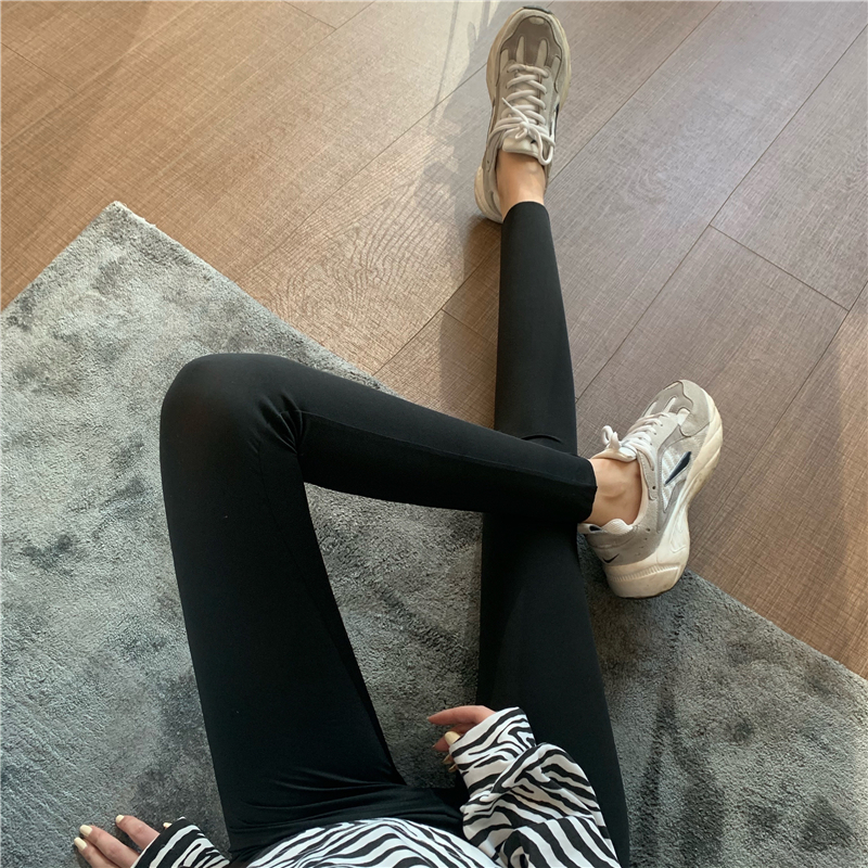 Control 3 shark skin leggings for women wearing outside, with small feet plush, tight fitting and slimming legs,_voghion.com