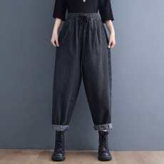 批发实拍2026年冬季复古文艺水洗牛仔加绒加厚大码<b class='q'>哈伦裤</b><b class='q'>女</b>