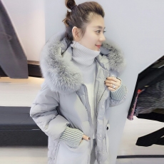 批发<b class='q'>欧洲</b>站2025年冬季女装新款欧货小个子洋气大毛领连帽中长款羽绒服