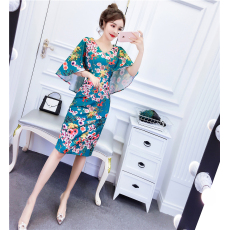 批发实拍2026夏季时尚气质v领网红很仙中长款<b class='q'>礼服</b>显瘦包臀连衣裙