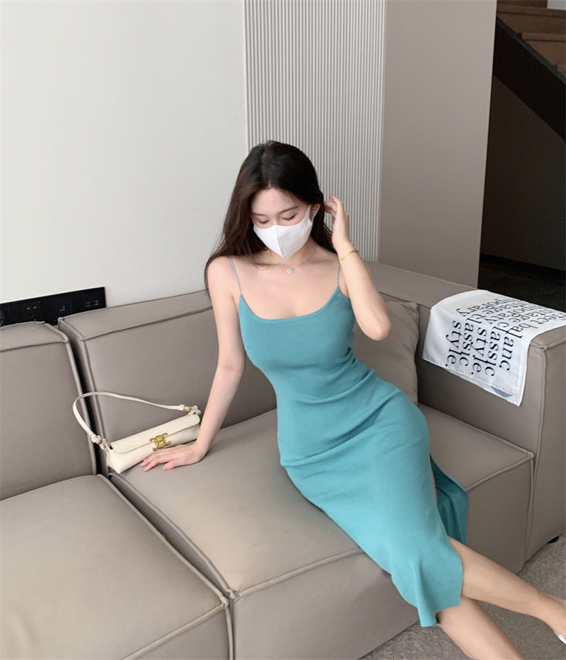 실사 정가 26 새로운 핫걸 순수한 욕망 바람 좋은 어깨끈 니트 슬립 드레스 낮은 가슴 백리스 트임 섹시함 롱 스커트