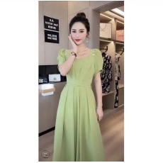 批发哺乳赫本风2026<b class='q'>夏</b>季新款高腰气质连衣裙