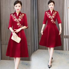 批发2026新款<b class='q'>旗袍</b>妈妈装婚宴洋气高端喜婆婆婚宴礼服<b class='q'>新娘</b>妈妈婚礼<b class='q'>旗袍</b>