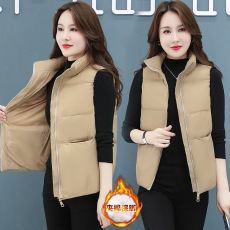 批发羽绒服马甲女2025年新款秋冬保暖马夹宽松短款背心白鸭绒坎肩外穿