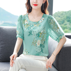 批发实拍2026<b class='q'>真丝</b><b class='q'>衬衫</b>国风小衫女短袖夏季新款妈妈宽松桑蚕丝碎花上衣