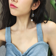 批发实拍气质长款爱心吊坠耳环个性潮人珍珠耳坠耳<b class='q'>饰品</b>简约耳线