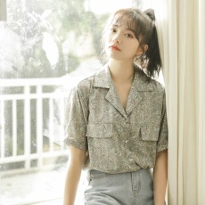 批发实拍 韩版小清新短袖<b class='q'>碎花</b><b class='q'>衬衫</b>宽松甜美西装领百搭<b class='q'>衬衣</b>学生女