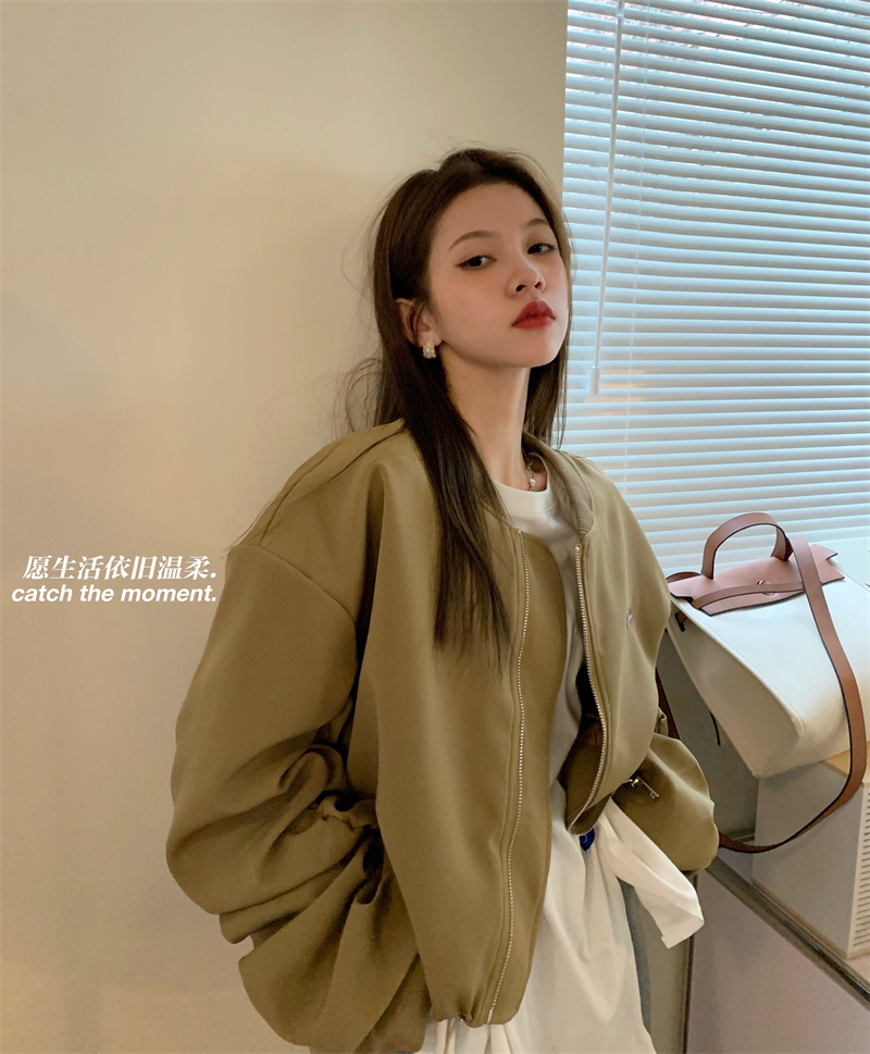 지금 실사 정가 가을 의상 주름 소매 쇼트 스타일 스탠드 칼라 단색 재킷 맨위