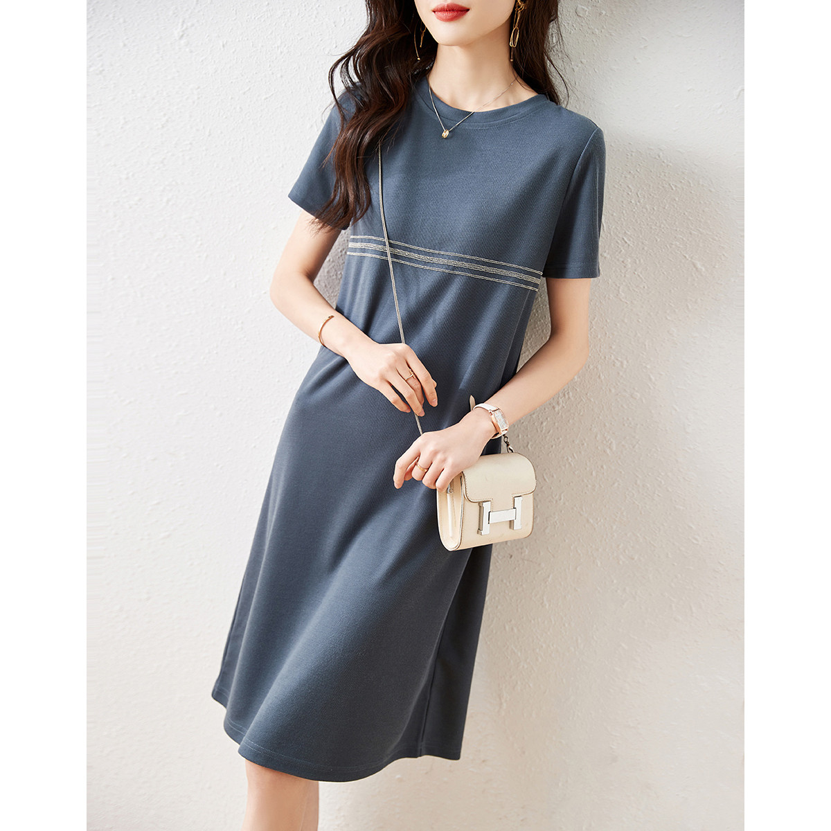 PF23154#新款韩版百搭时尚精致亮丝织条设计女休闲宽松连衣裙女裝貨源服裝批發