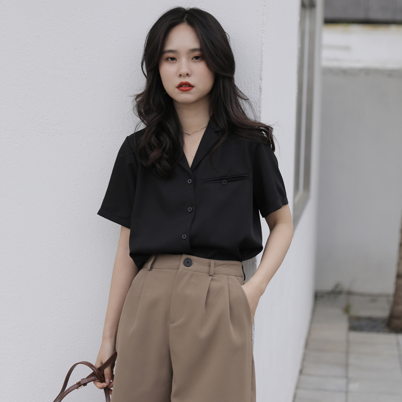 실사 2026 여름 주요 추진력 섹션 레트로 빛 요리 한 항구 바람 디자인 센스 작은 대중 V넥 캐주얼 다용도 셔츠