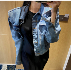 批发现 <b class='q'>百搭</b>洋气压褶垫肩设计宽松显瘦短款牛仔夹克外套