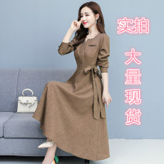 批发实拍长袖时尚棉麻<b class='q'>连衣裙</b>2026春装新款韩版修身中长裙女