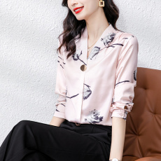 批发实拍2026年新款v领<b class='q'>衬衣</b>重磅仿<b class='q'>真丝</b>印花长袖高端气质大码女上衣