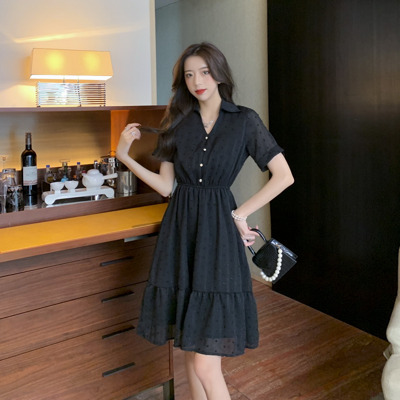 실사 쉬폰 여성 드레스 여름 새로운 품격 허리 수축 슬림해 보이는 프랑스식 V넥 작은 검은 드레스