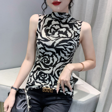 批发2026秋季新款时尚印花字母无袖半高领T恤女修身气质上衣显瘦女