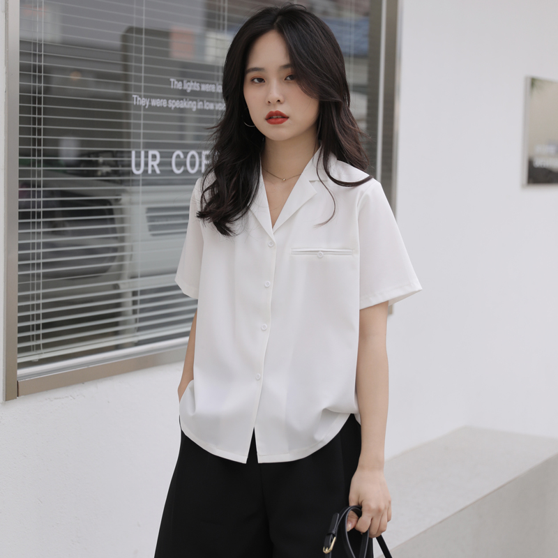 실사 2026 여름 주요 추진력 섹션 레트로 빛 요리 한 항구 바람 디자인 센스 작은 대중 V넥 캐주얼 다용도 셔츠