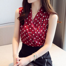 批发实拍洋气坎肩背心女夏外穿仿真丝无袖缎面波点雪纺<b class='q'>打底衫</b>内搭上衣