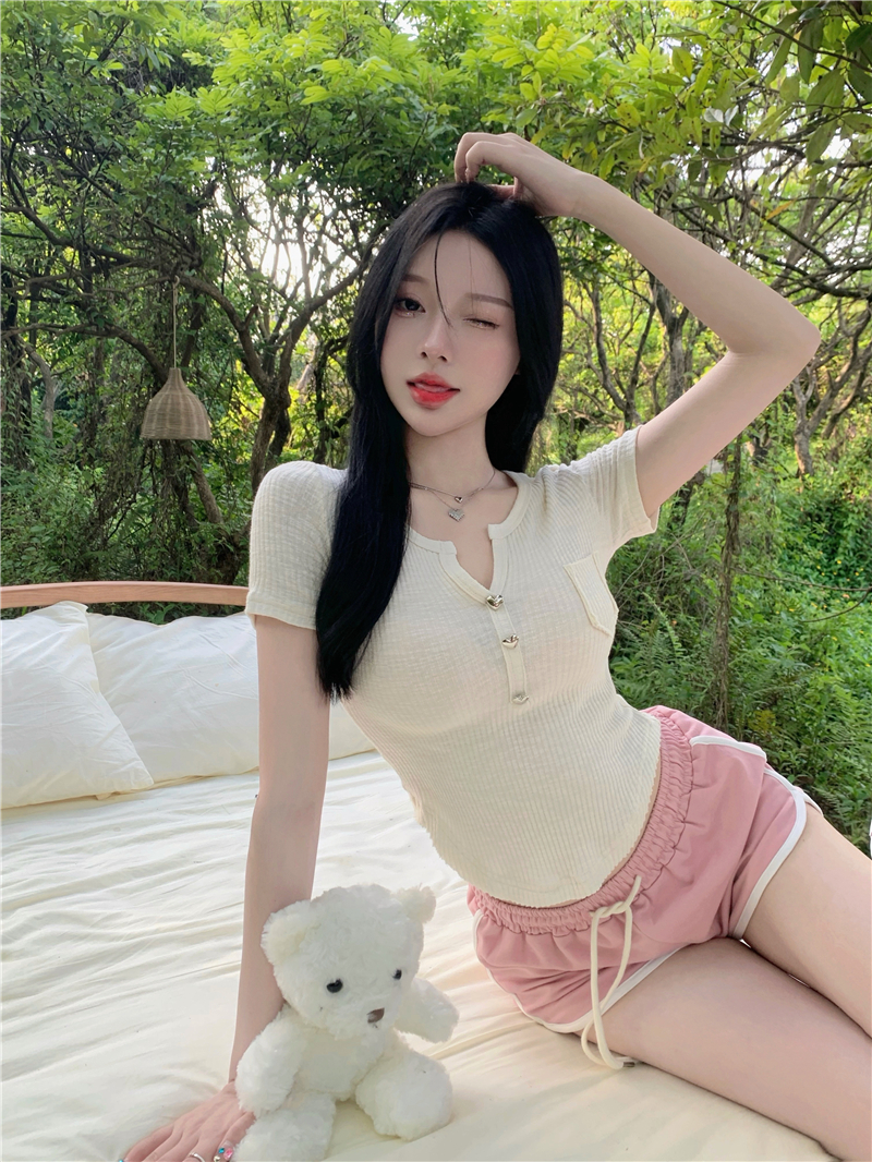 정가 실사 여름 전체 조각 출퇴근 V넥 반팔 쇼트 스타일 몸매 가꾸기 작은 대중 Chic 티셔츠 작은 아이들