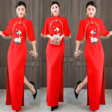 批发2026新款披肩<b class='q'>旗袍</b>中式修身<b class='q'>长款</b>复古红色民族风改良走秀演出礼服