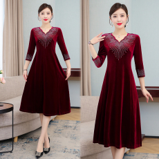 批发妈妈装改良旗袍<b class='q'>春</b>秋连衣裙中袖喜婆婆婚宴装礼服平时可穿气质高贵