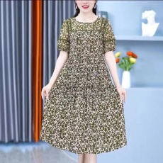 批发2023<b class='q'>夏</b>季新款短袖印花连衣裙遮肚显瘦洋气碎花气质名媛休闲裙子女