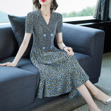 批发西服领连衣裙2022<b class='q'>夏</b>季新款女装 气质中长裙修身显瘦碎花波点