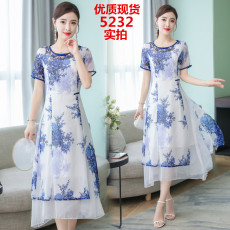 批发妈妈夏装雪纺连衣裙高贵中老年女装2019新款时尚阔太太过膝裙洋气