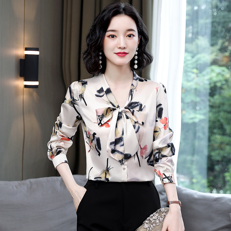 실사 실크 셔츠 여성 긴 소매 2026 봄 드레스 V넥 프린트 나비 매듭 리본 외국 가스 엄마 뽕나무 누에 실크 켜기