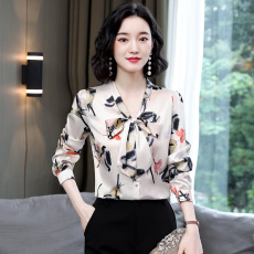 批发实拍真丝<b class='q'>衬衫</b>女长袖2026春秋装v领印花<b class='q'>蝴蝶结</b>飘带洋气妈妈桑蚕丝